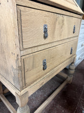 Load image into Gallery viewer, Stripped Oak Bureau