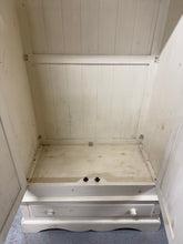 Load image into Gallery viewer, Solid Pine Wardrobe