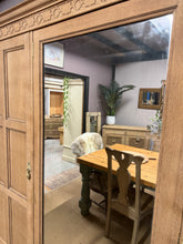 Load image into Gallery viewer, Waring & Gillow Oak Wardrobe