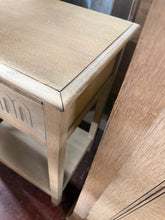 Load image into Gallery viewer, Oak Side Table