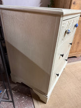 Load image into Gallery viewer, Oak Chest Of Drawers