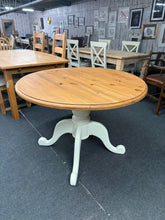 Load image into Gallery viewer, Drop Leaf Dining Table