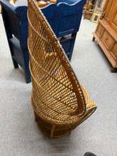 Load image into Gallery viewer, Rattan Peacock Chair