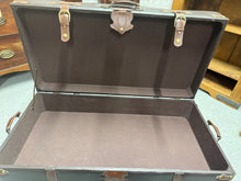 Load image into Gallery viewer, Leather Pouffe
