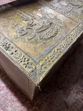 Load image into Gallery viewer, Embossed Blanket Box