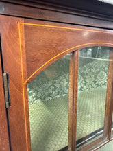 Load image into Gallery viewer, Edwardian Display Unit