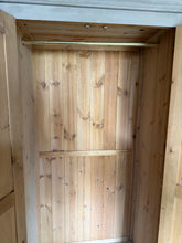 Load image into Gallery viewer, Quadruple Wardrobe