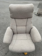 Load image into Gallery viewer, Comfy Lounge Chair