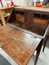 Load image into Gallery viewer, Oak Bureau