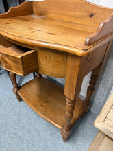 Load image into Gallery viewer, Pine Washstand