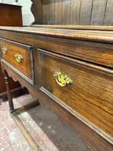 Load image into Gallery viewer, Oak Dresser