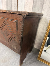 Load image into Gallery viewer, Oak Coffer