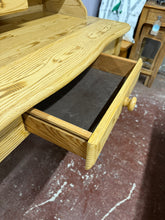Load image into Gallery viewer, Pine Dressing Table