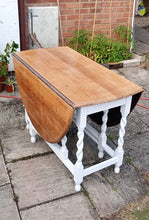 Load image into Gallery viewer, Gate Leg Table