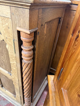 Load image into Gallery viewer, Oak Dresser
