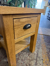 Load image into Gallery viewer, Oak Side Table