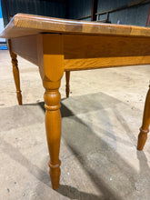 Load image into Gallery viewer, Solid Pine Table