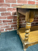 Load image into Gallery viewer, Oak Coffee Table
