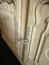Load image into Gallery viewer, Carved Sideboard
