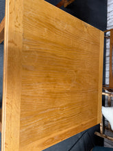 Load image into Gallery viewer, Oak Extendable Table