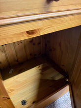 Load image into Gallery viewer, Solid Pine Sideboard