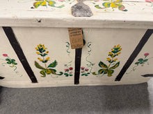 Load image into Gallery viewer, Swedish Chest
