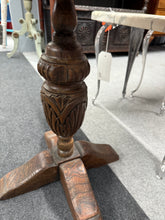 Load image into Gallery viewer, Oak Side Table