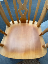 Load image into Gallery viewer, Grandfather Chair