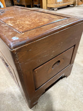 Load image into Gallery viewer, Blanket Box