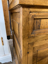 Load image into Gallery viewer, Rustic Dresser