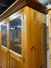 Load image into Gallery viewer, Solid Pine Wardrobe