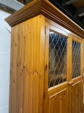 Load image into Gallery viewer, Solid Pine Wardrobe
