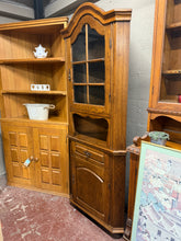 Load image into Gallery viewer, Oak Corner Unit
