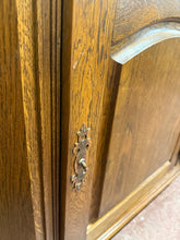 Load image into Gallery viewer, Oak Corner Unit