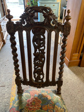 Load image into Gallery viewer, Nursing Chair