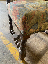 Load image into Gallery viewer, Nursing Chair