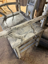 Load image into Gallery viewer, White Washed Carver