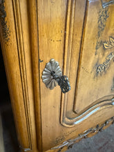 Load image into Gallery viewer, French Side Table