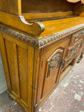 Load image into Gallery viewer, Oak Dresser