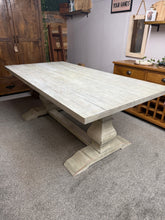 Load image into Gallery viewer, Pine White Washed Table