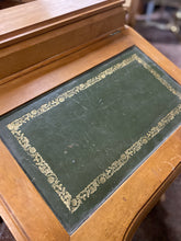 Load image into Gallery viewer, Davenport Bureau