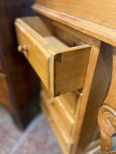 Load image into Gallery viewer, Davenport Bureau