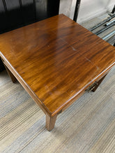 Load image into Gallery viewer, Wooden Side Table