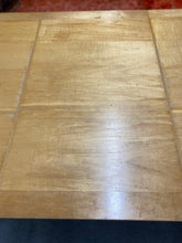 Load image into Gallery viewer, Extendable Dining Table
