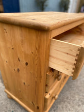 Load image into Gallery viewer, Solid Pine Drawers