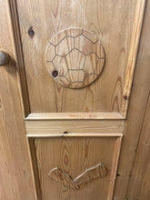 Load image into Gallery viewer, Solid Pine Wardrobe