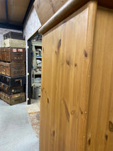 Load image into Gallery viewer, Solid Pine Wardrobe