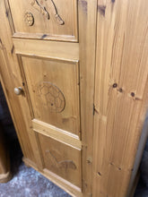 Load image into Gallery viewer, Solid Pine Wardrobe
