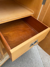 Load image into Gallery viewer, French Style Compactum