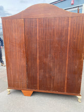 Load image into Gallery viewer, French Style Compactum